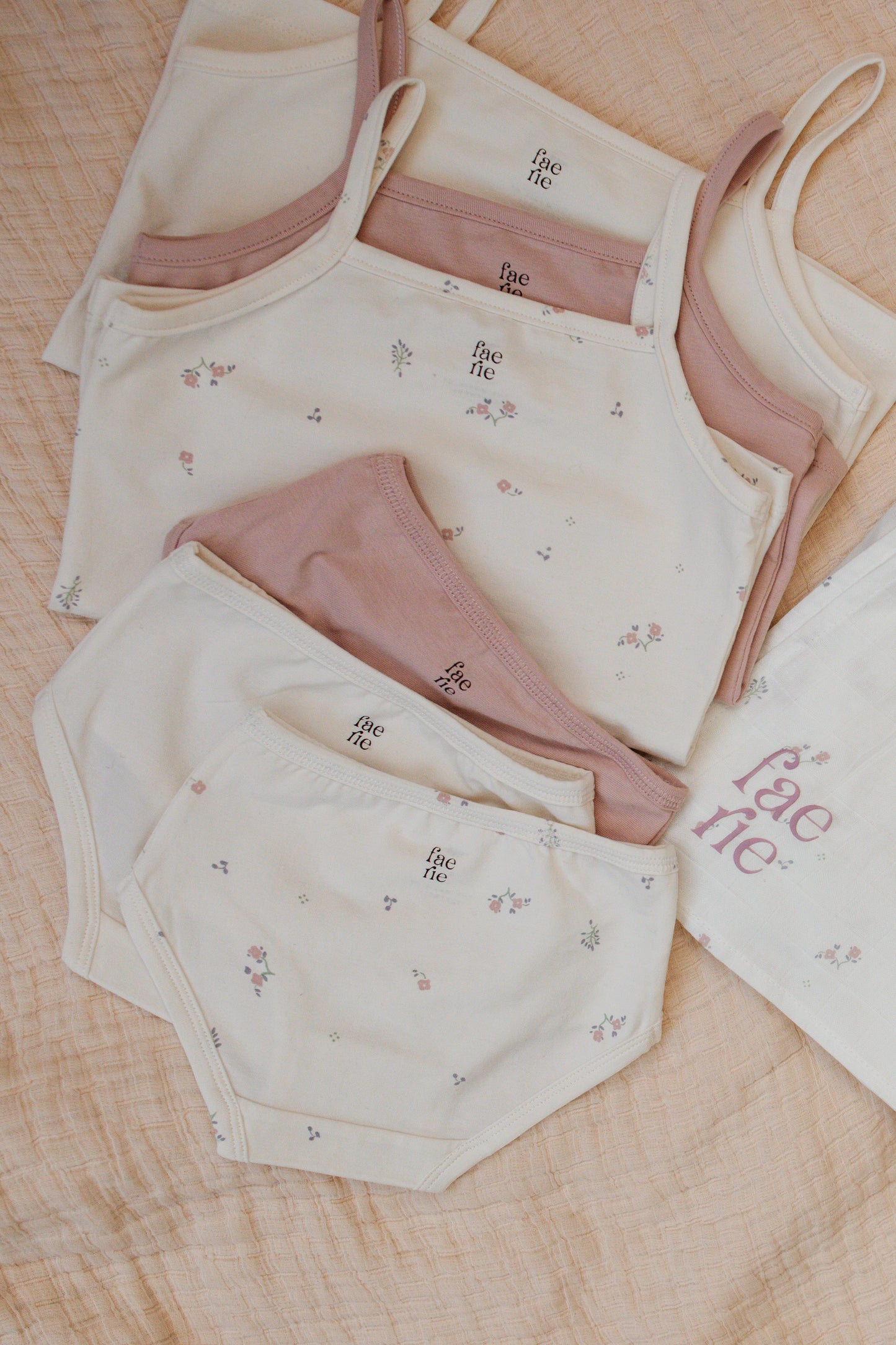 Girl's Panty Set